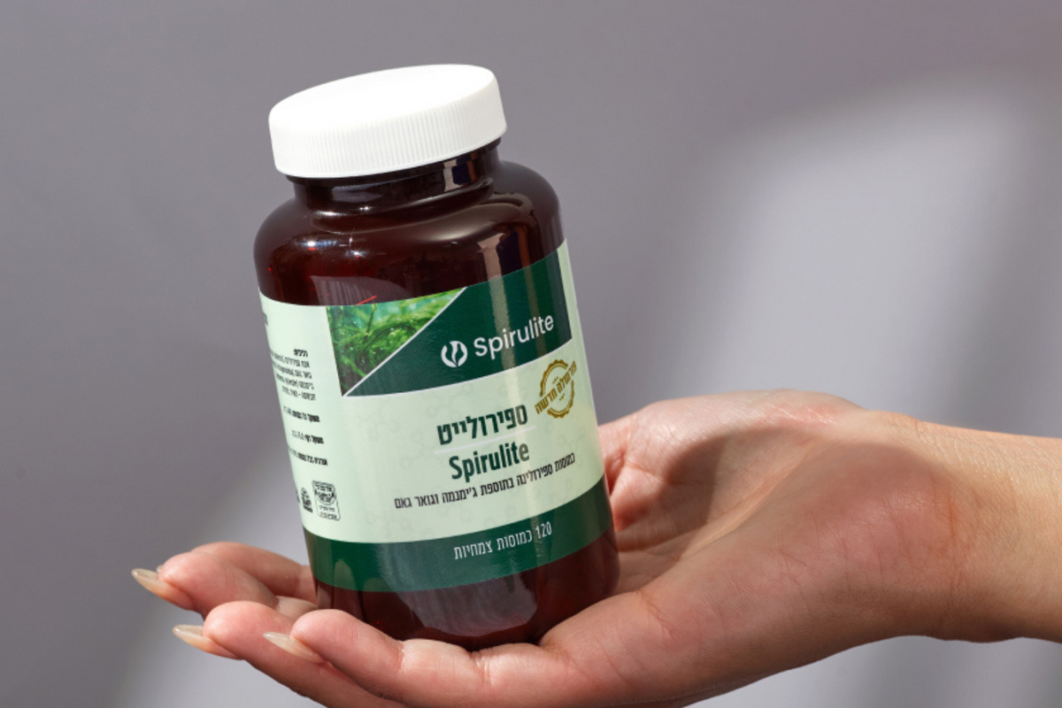 "תוסף תזונה על בסיס ספירולינה – טבעי, מזין, ותומך בתחושת שובע"